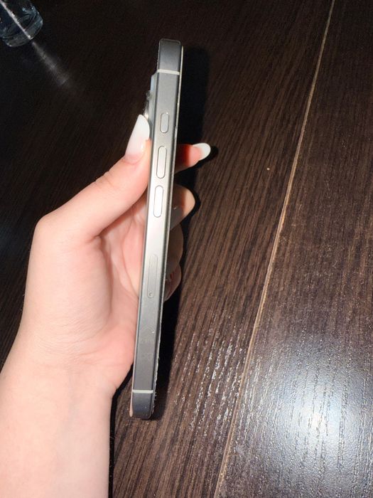 Iphone 16 pro  si iphone 13