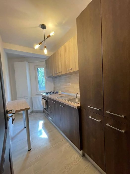 Apartament 3 camere Viziru 1  Capătul lui 4