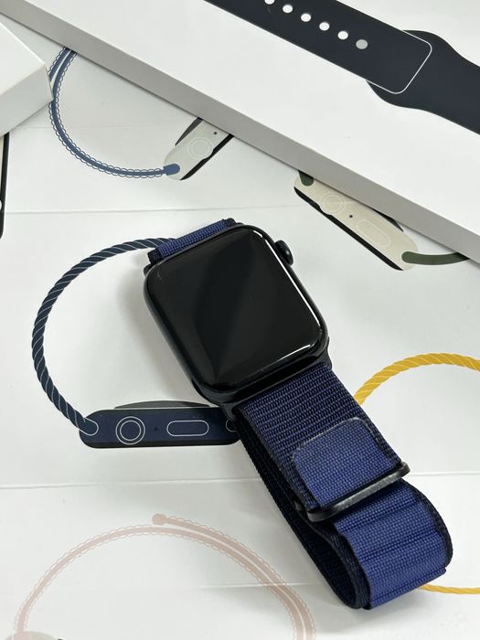 Продам Apple Watch SE 2 44mm Срочно!!!