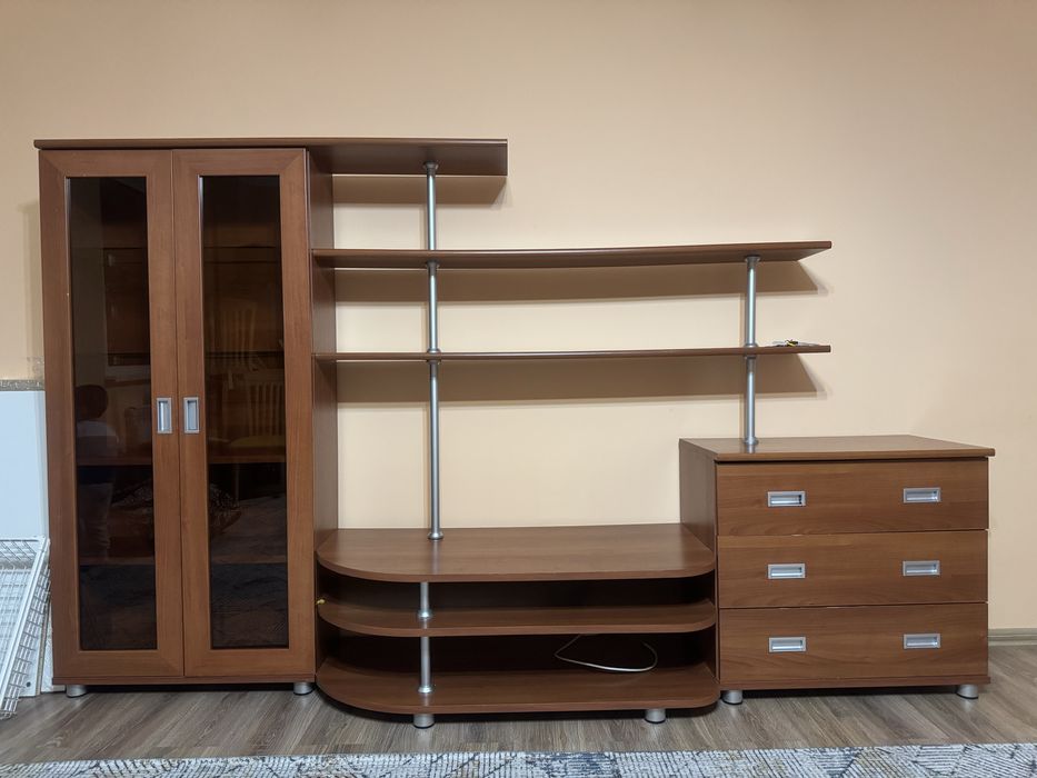 Продам стенка под ТВ