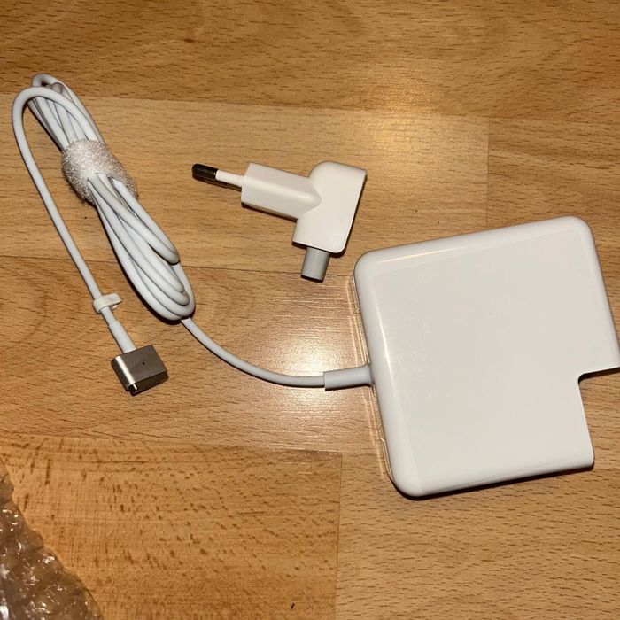 Захранващ адаптер Apple 85W MagSafe 2