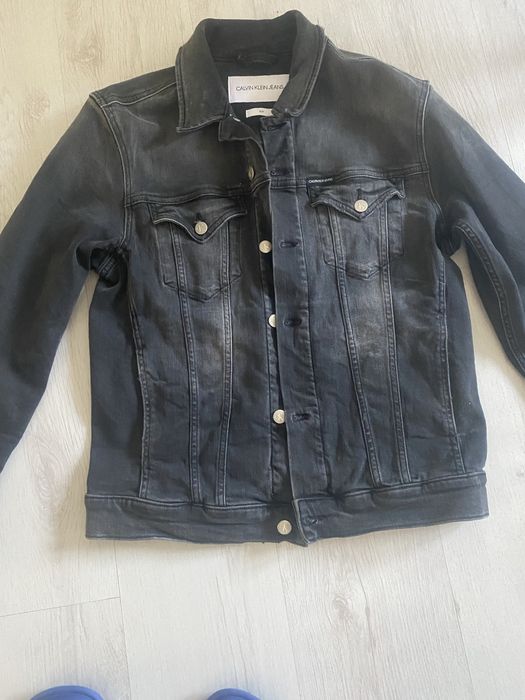 Geaca de blugi  in stare excelenta