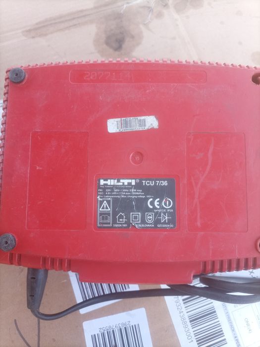 Vând încărcător hilti  4,8-36v, siguranțe, mașină polișat