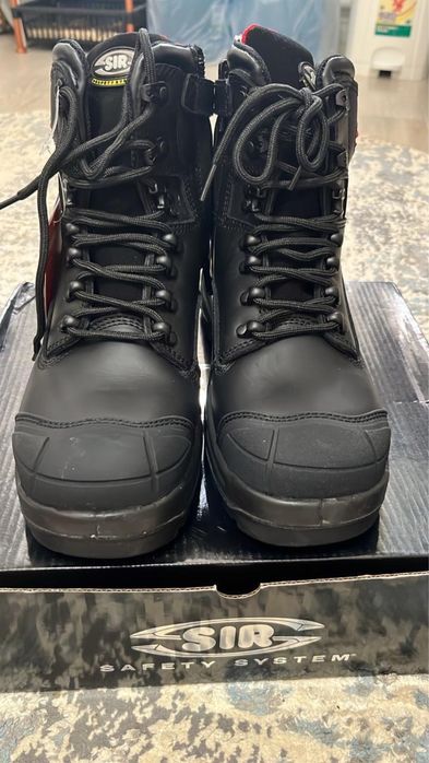 Продам спец обувь