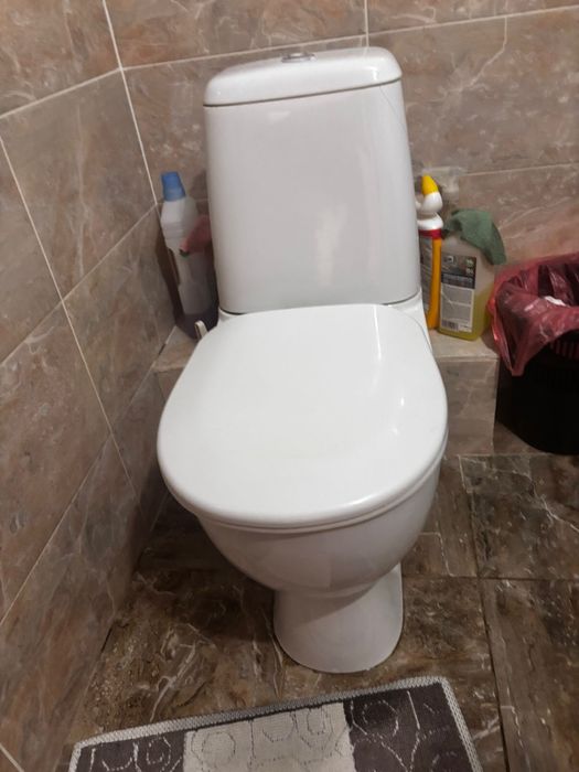 Отдам даром унитаз