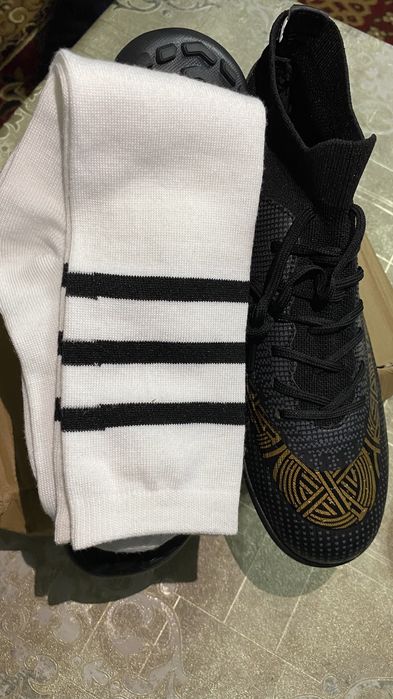 Футболная кросовка