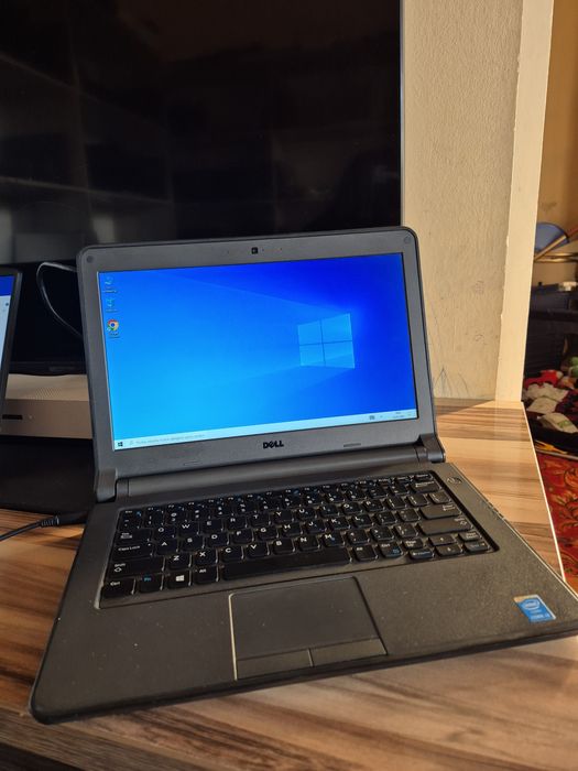 Ноутбук Dell Core i3-5005