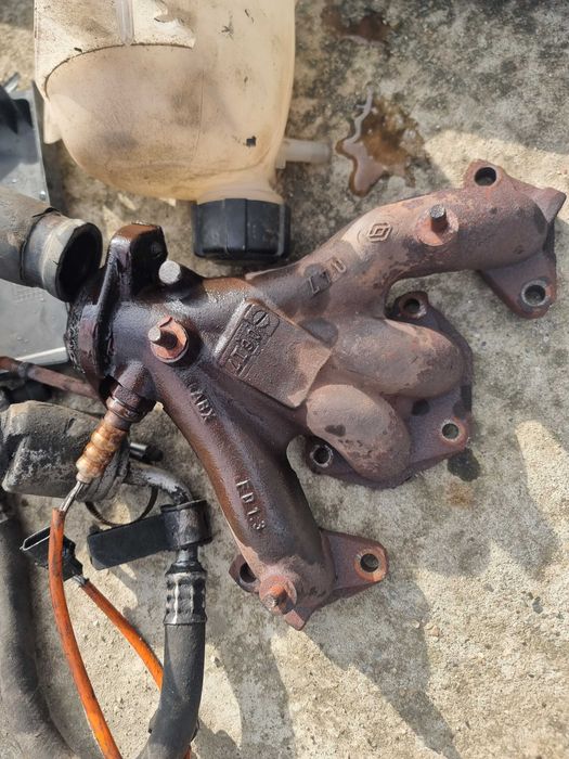 Galerie evacuare Dacia Logan 1.4 benzină – stare bună