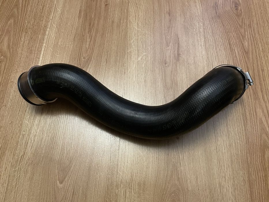 Furtun Intercooler Turbo A2045282082 Mercedes W204 NOU ORIGINAL