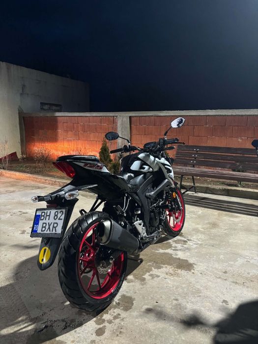 Motor Suzuki GSX-S125-2023