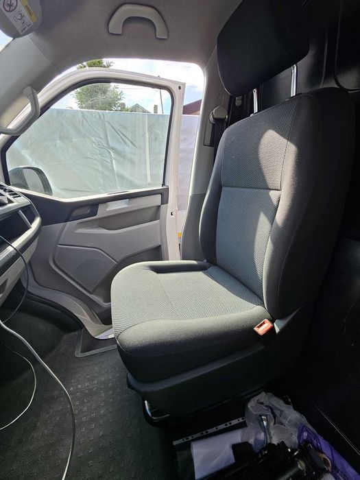 Scaun față dreapta pentru VW T5 / T6 / T6.1 (2019).