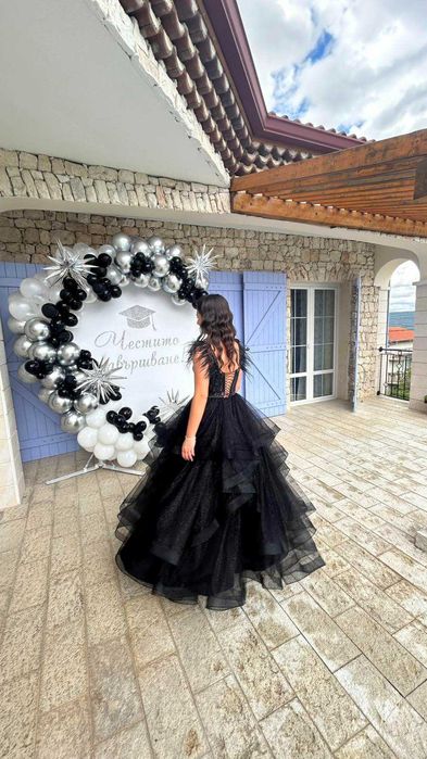 Черна блестяща принцеска бална рокля