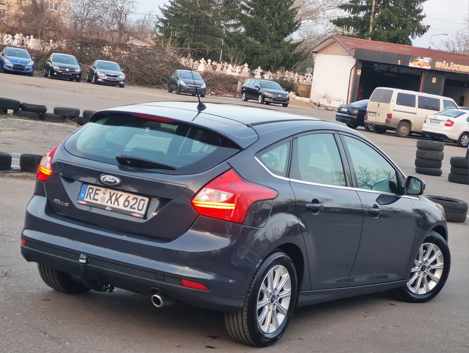 FORD Focus 2011 — imagine 5