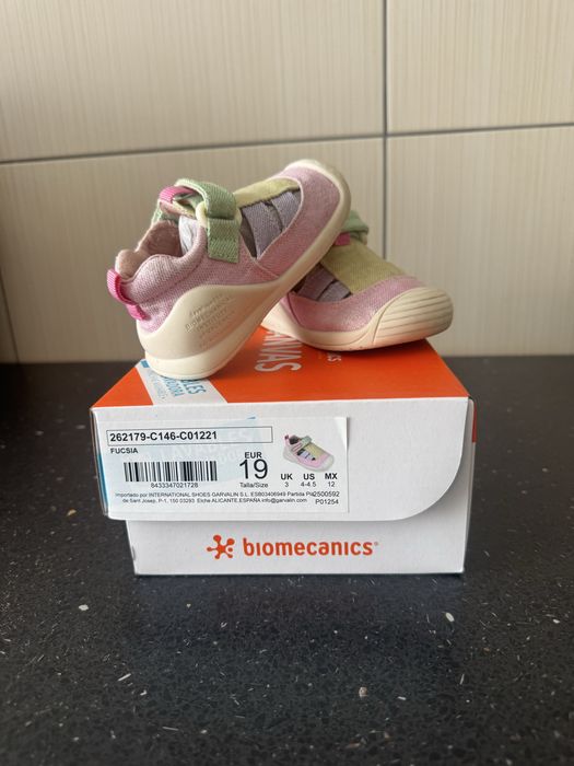 Sandale biomecanics 19