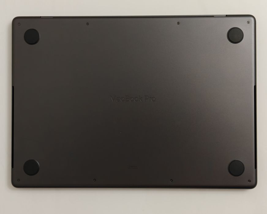 MacBook Pro 14 M5 24/1TB 14 циклов