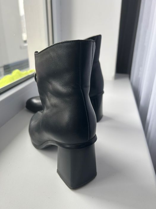 Ботинки кожаные женские