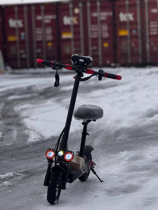 Электро самокат с блютуз колонкой