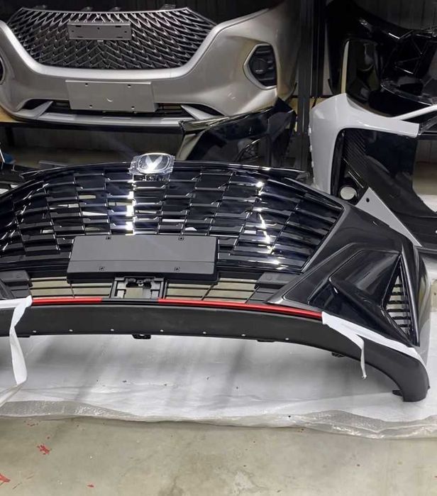 передний бампер оригинал