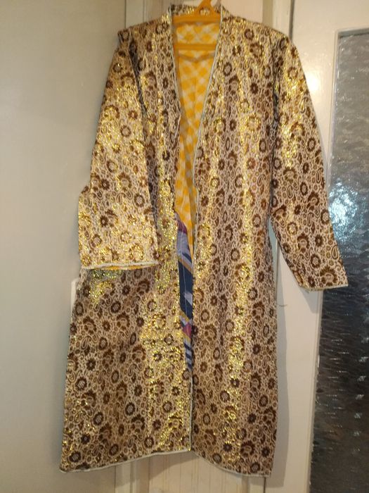 Продается чапан.