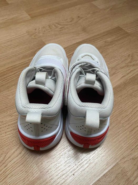 Nike Pantofi Sport Team Hustle D 11 mar.38