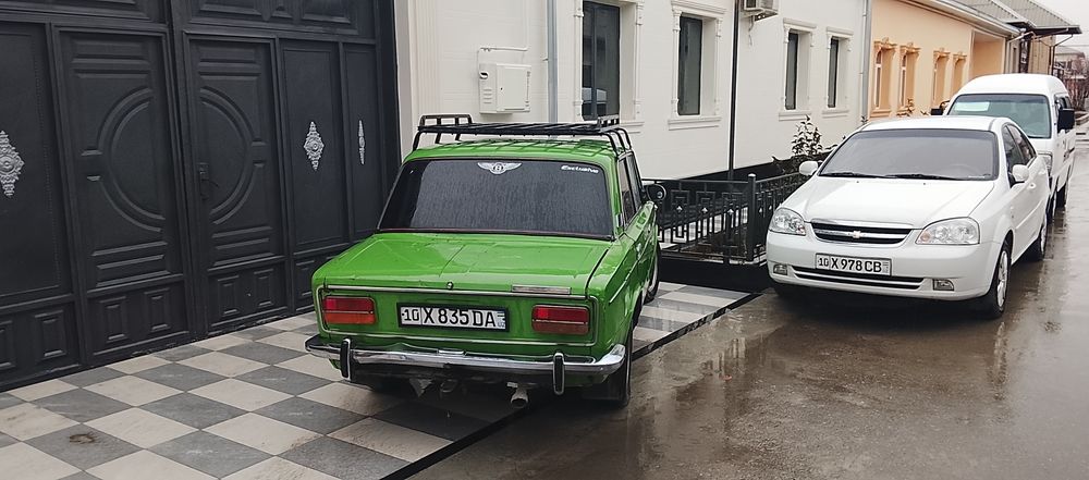 Vaz 2103 sotiladi