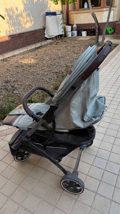 Коляска астра зеленая