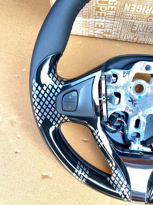 Volan nou piele editie limitata Renault Clio 4 Captur nou original