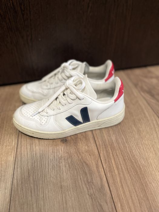 Продам кеды veja