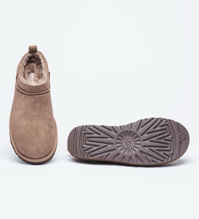 UGG Classic Micro, noi, in cutie