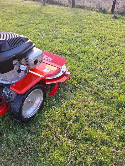 Masina tuns iarba / motocositoare honda