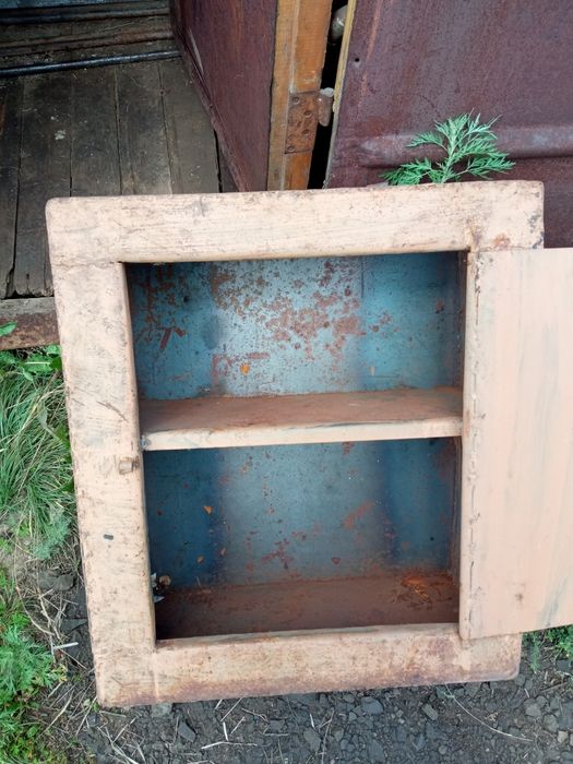 Инструментальный ящик, сейф