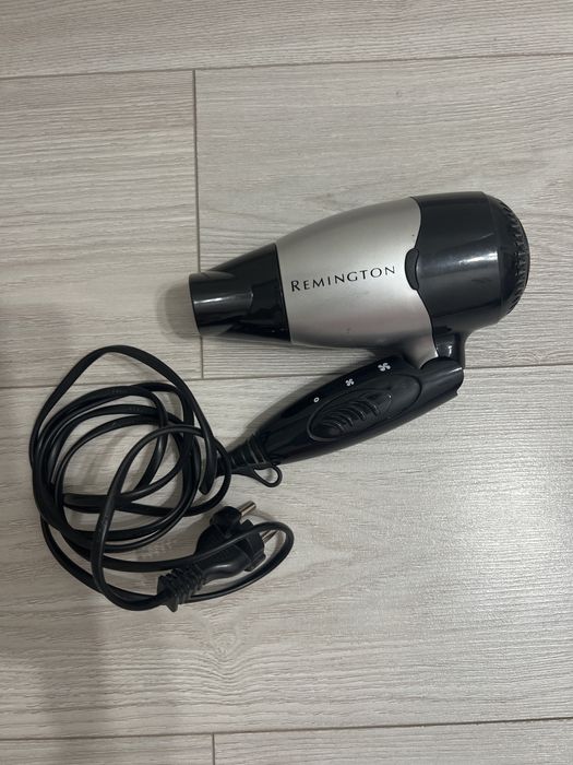 Продам складной фен Remington