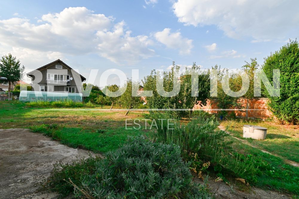 Дава се под наем Къща в Божурище - 100 кв.м за 800 € - Снимка #15