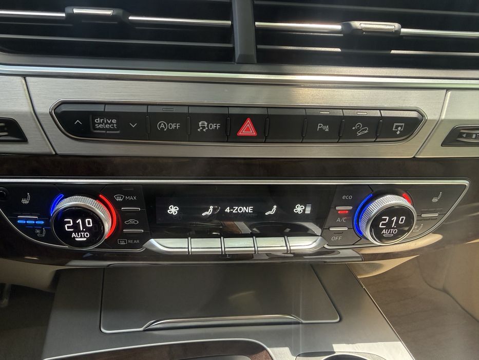 Aydi SQ7 4.0 tdi 2017г.185х.км MATRIX