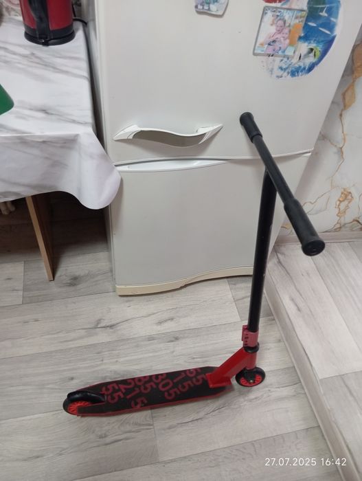 Продам детский спортивный самокат