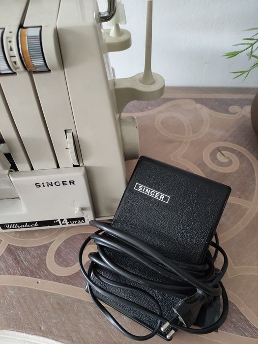 Mașină de cusut Singer