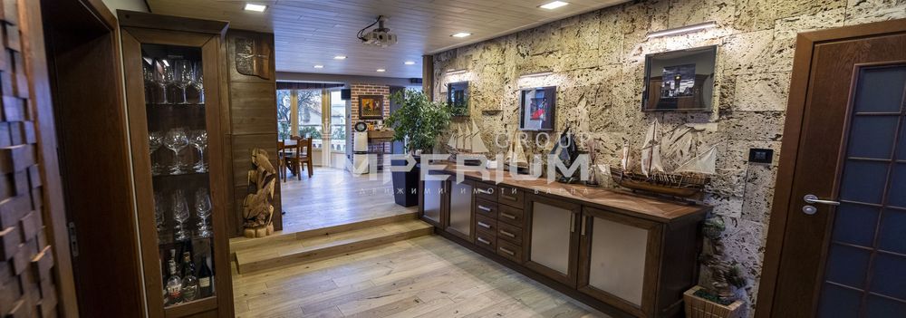 Продава се Къща в Варна, м-т Акчелар - 340 кв.м за 1971 €/кв.м - Снимка #3