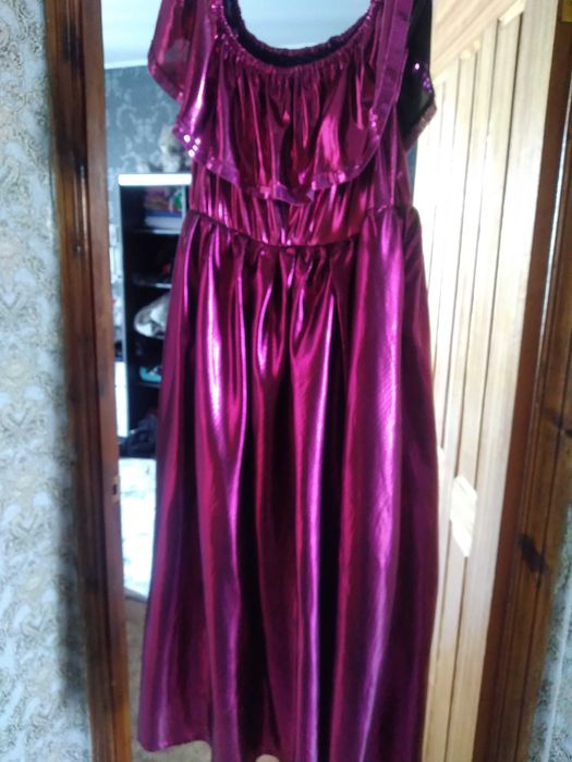 нарядные платья 50 размера