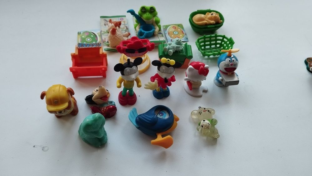 Продам разные киндер игрушки
