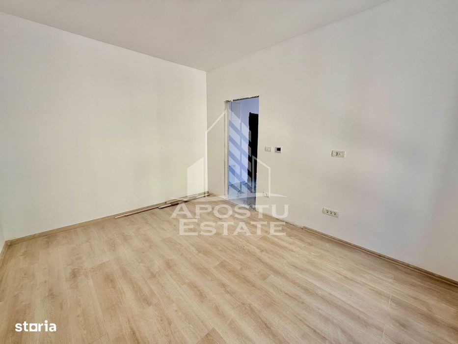 Apartament cu 2 camere, etaj intermediar, zona Planetelor