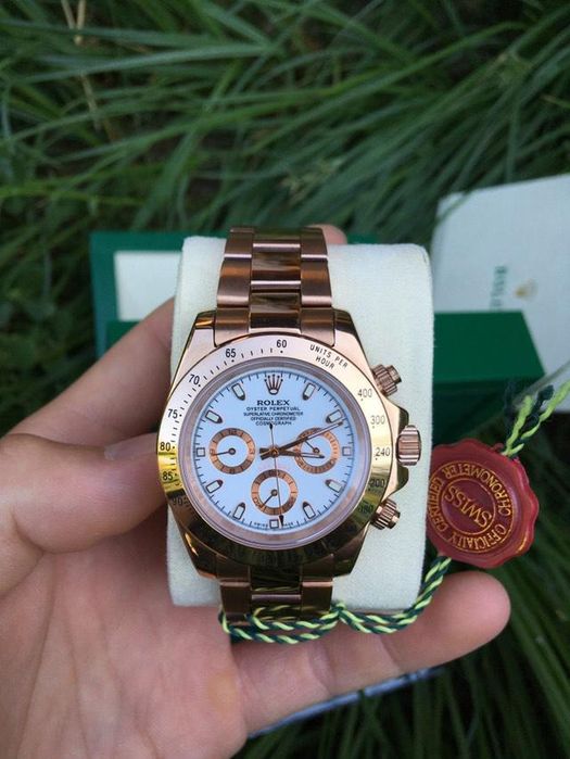 Rolex Daytona Cosmograph Automatic Mexanika chasi soat watch sotiladi