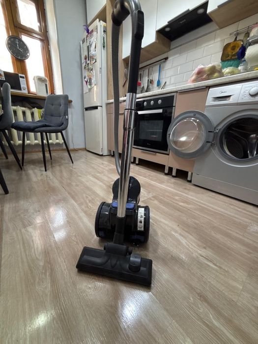 Пылесос Tefal,почти новый.