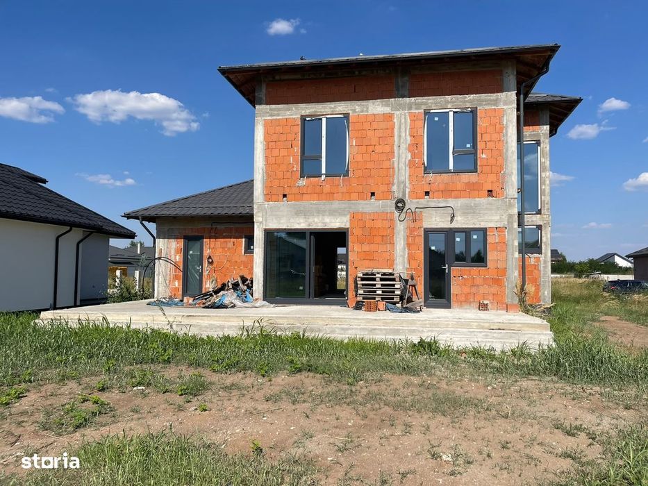 Imobiliare Domnesti  Casa la rosu str Ciocarliei  garaj+beci 750curte