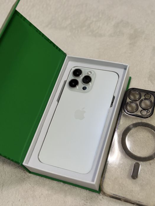 iPhone 14 Pro Max Alb 256 GB excelent 91% la cutie + Husa