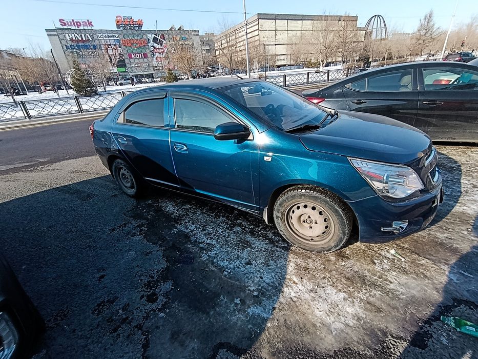 Машину продам ...