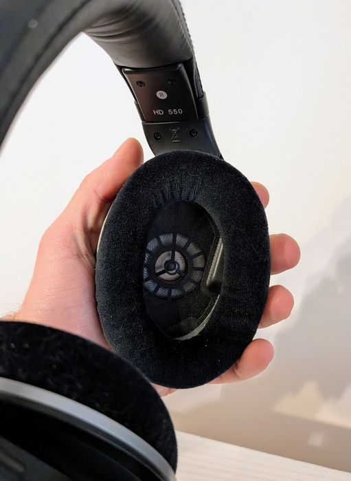 Vând Sennheiser HD 550 noi