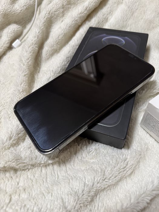 Продам Iphone 12 pro Max + наушники AirPods Pro 2nd generation