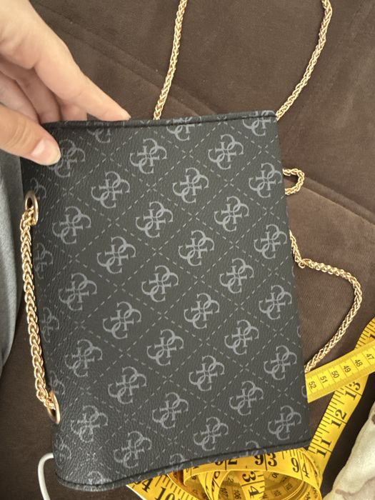 Малка чанта на  Guess