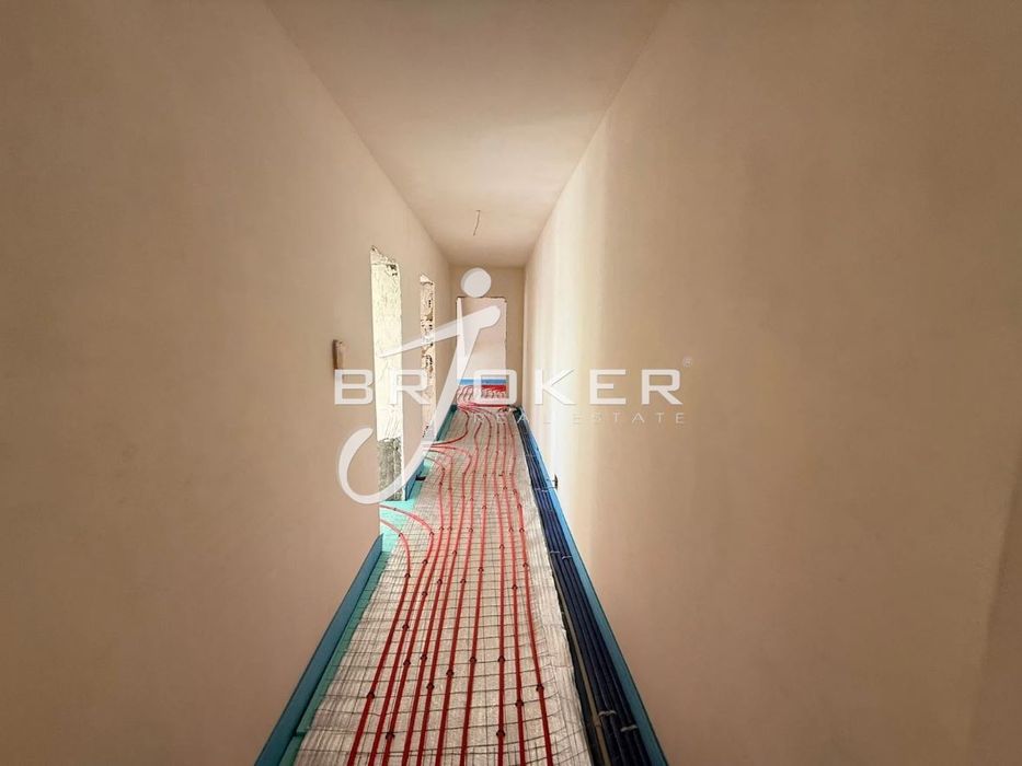 Продава се Многостаен апартамент в Кърджали, Център - 326 кв.м за 921 €/кв.м - Снимка #6