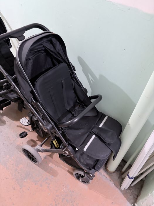 Продам прогулочную коляску